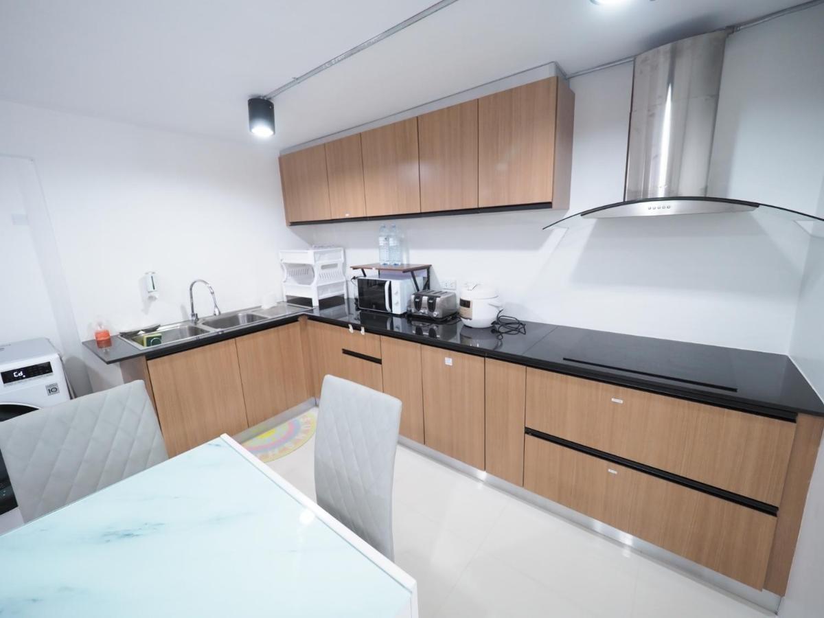 Pool Villa 3 Bedroom 10 Persons 5-Min To Tiger Zoo - Njoy Pool Villa Si Racha Εξωτερικό φωτογραφία